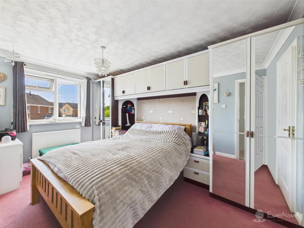 Principal Bedroom- Mark Stephens EweMove Newmarket