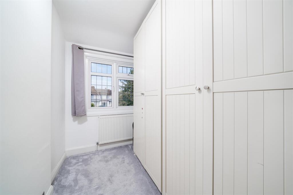 5. bedroom.jpg