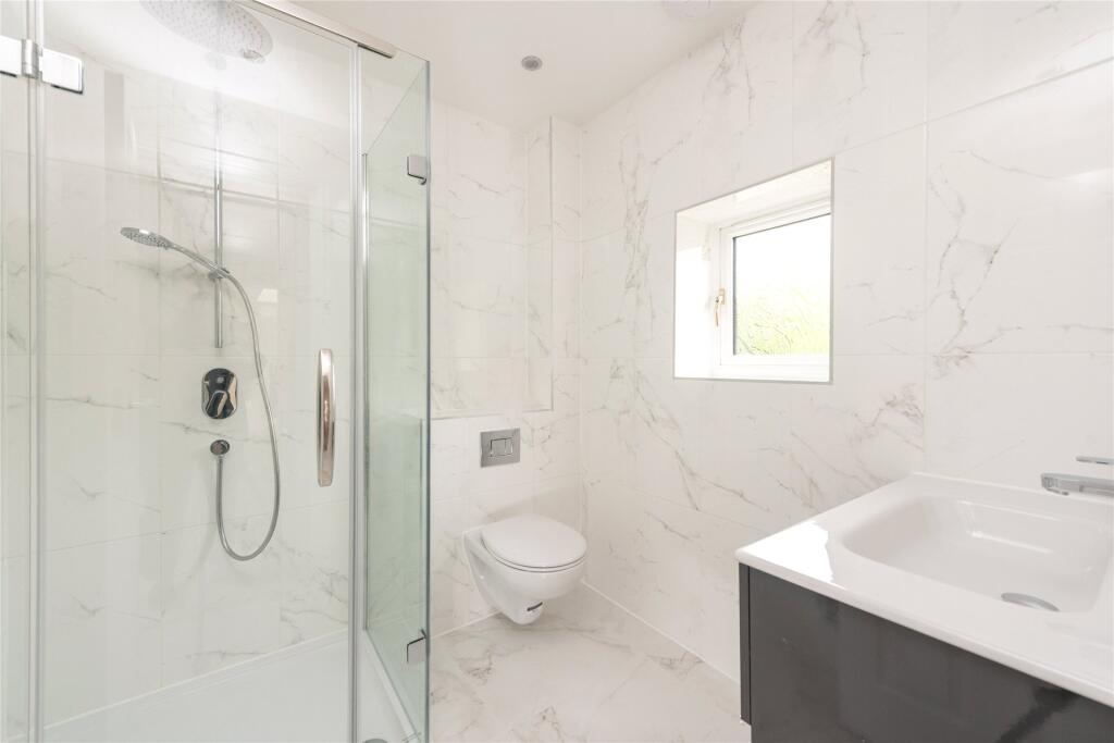 Bed 3 En Suite