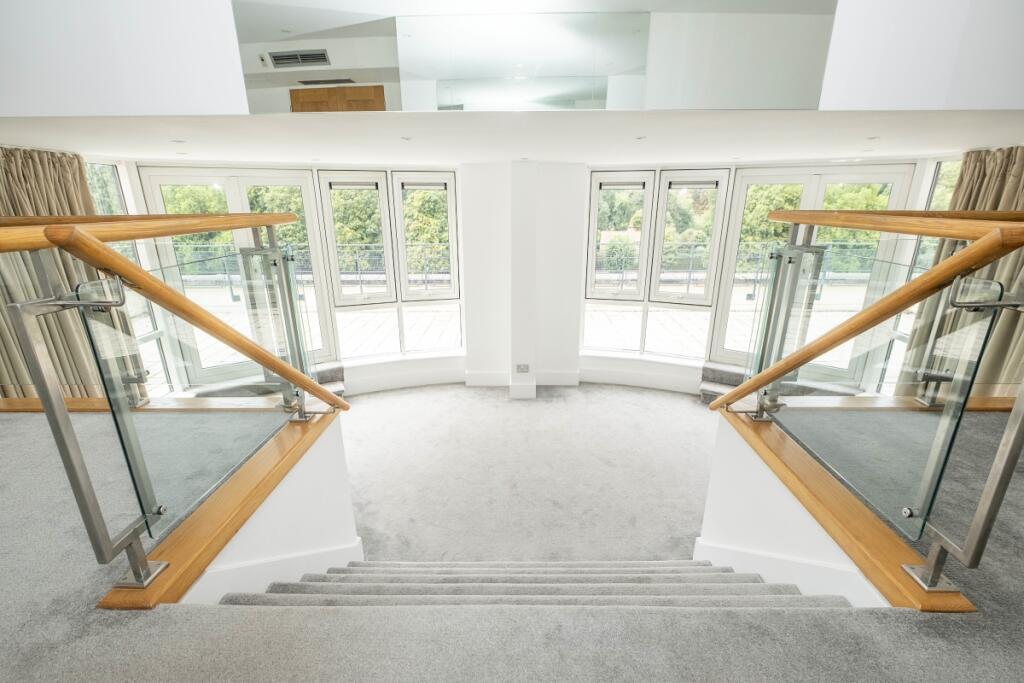 81-stephens-house...