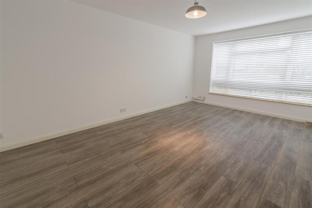 lounge.jpg