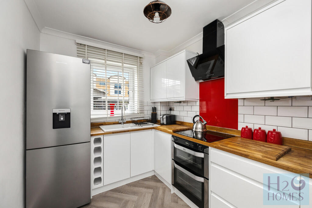 Portside Flat 2-0...