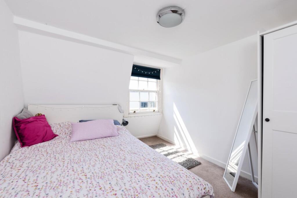 Flat 3, 9 Lower Borough Walls, Bath BA1 1QR-15.jpg