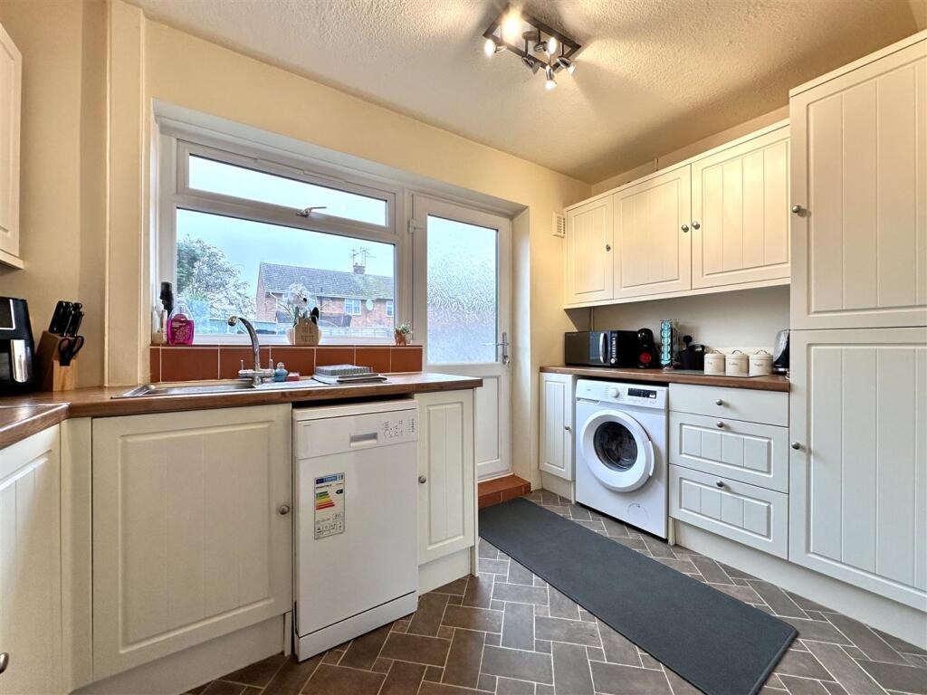 Kitchen 012