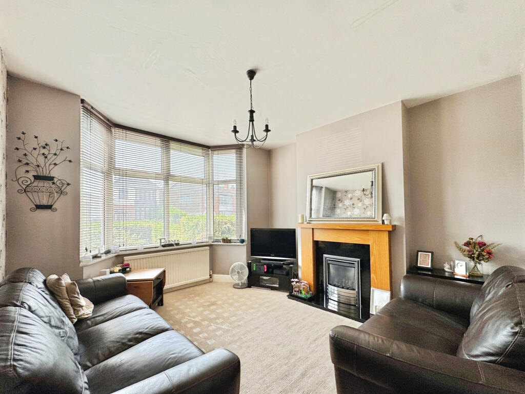 66, Crown Hills Avenue, LE5 4HE