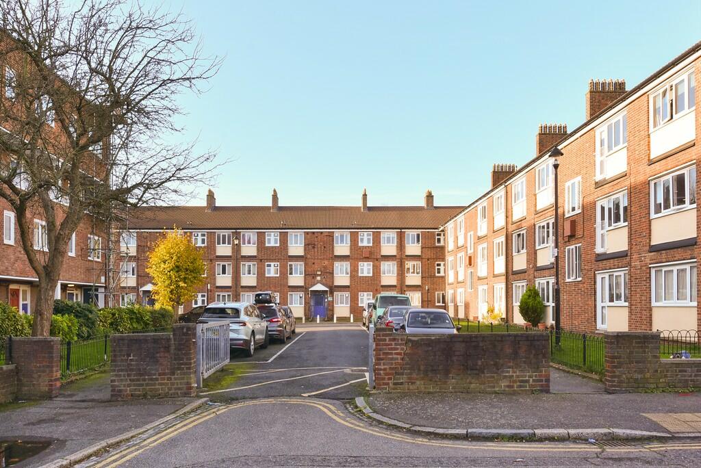 132 parkside esta...