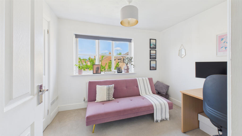 CAM04968G0-PR0038-STILL007