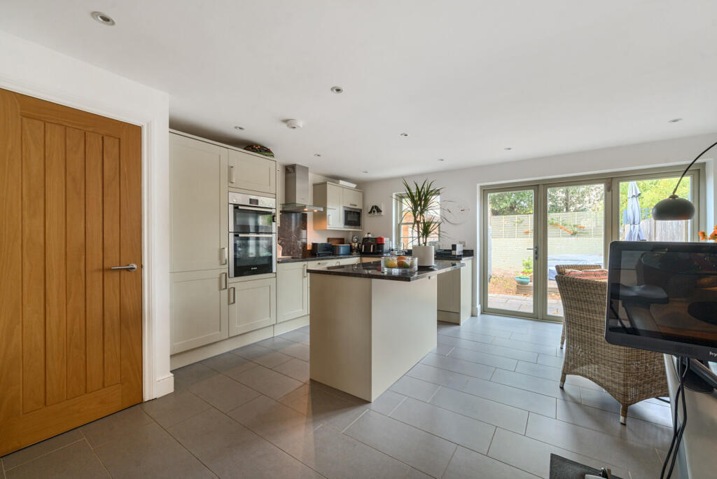 1344156-23-68af4c...