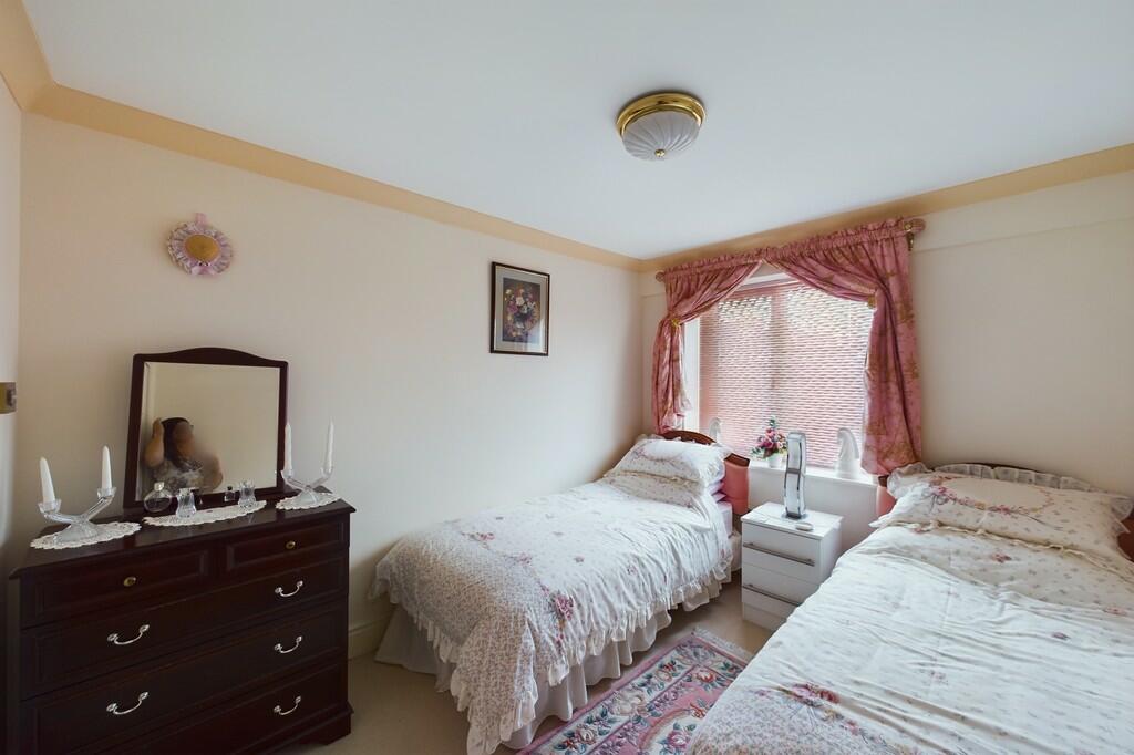 CAM01085G0-PR0422...