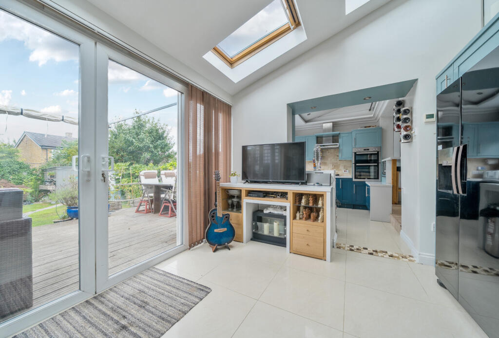 1332062-19-688aa2...