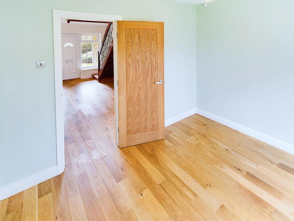 CAM04233G0-PR0013-STILL014