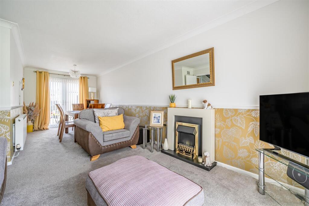 Living/Dining Room
