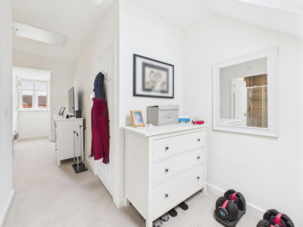 Dressing/Study Area