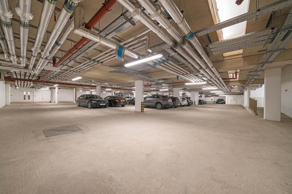 Parking.jpg