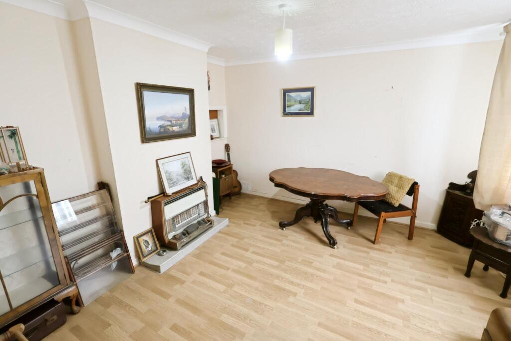 BEDROOM TWO / DINING ROOM