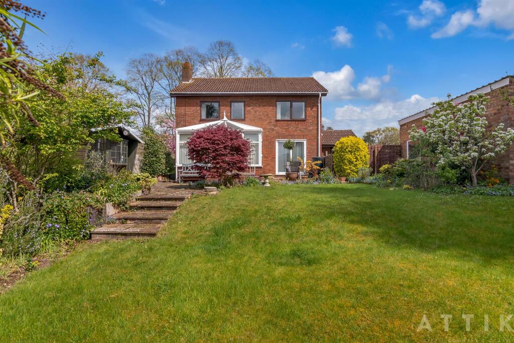 57 Holton Road Halesworth IP19 8HQ (13).jpg