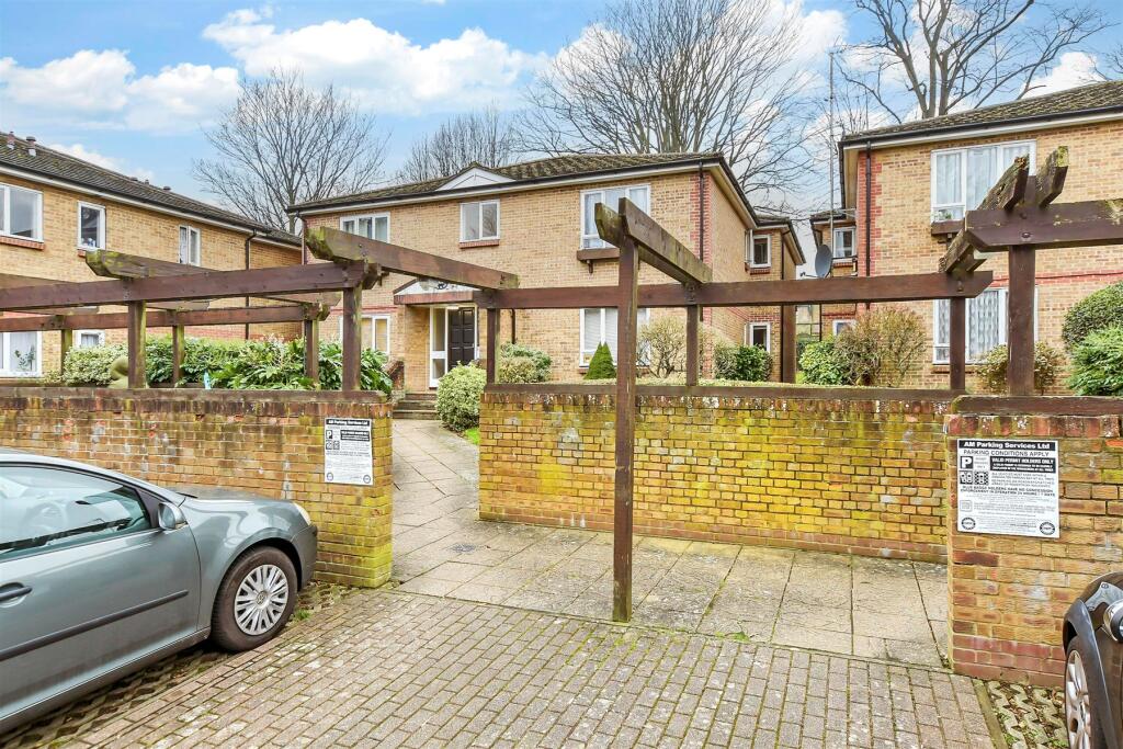 Driveway/Parking
