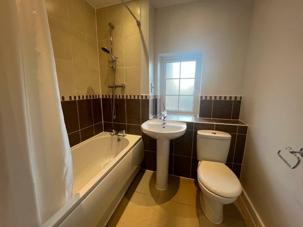 Bathroom.JPG
