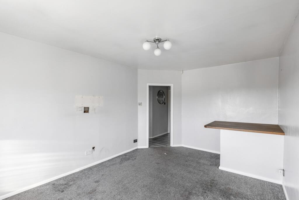 19 Lodge Gate Close, Denholme, Bradford, BD13 4ED