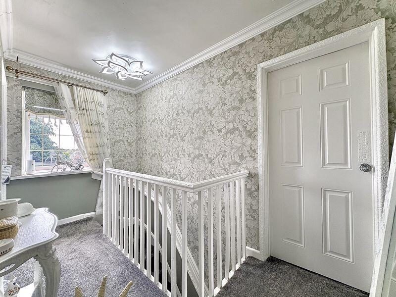 FIRST FLOOR LANDING
