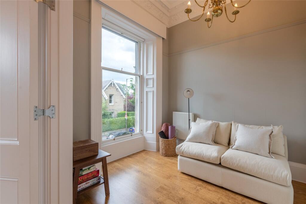 Ravelston Place 0312