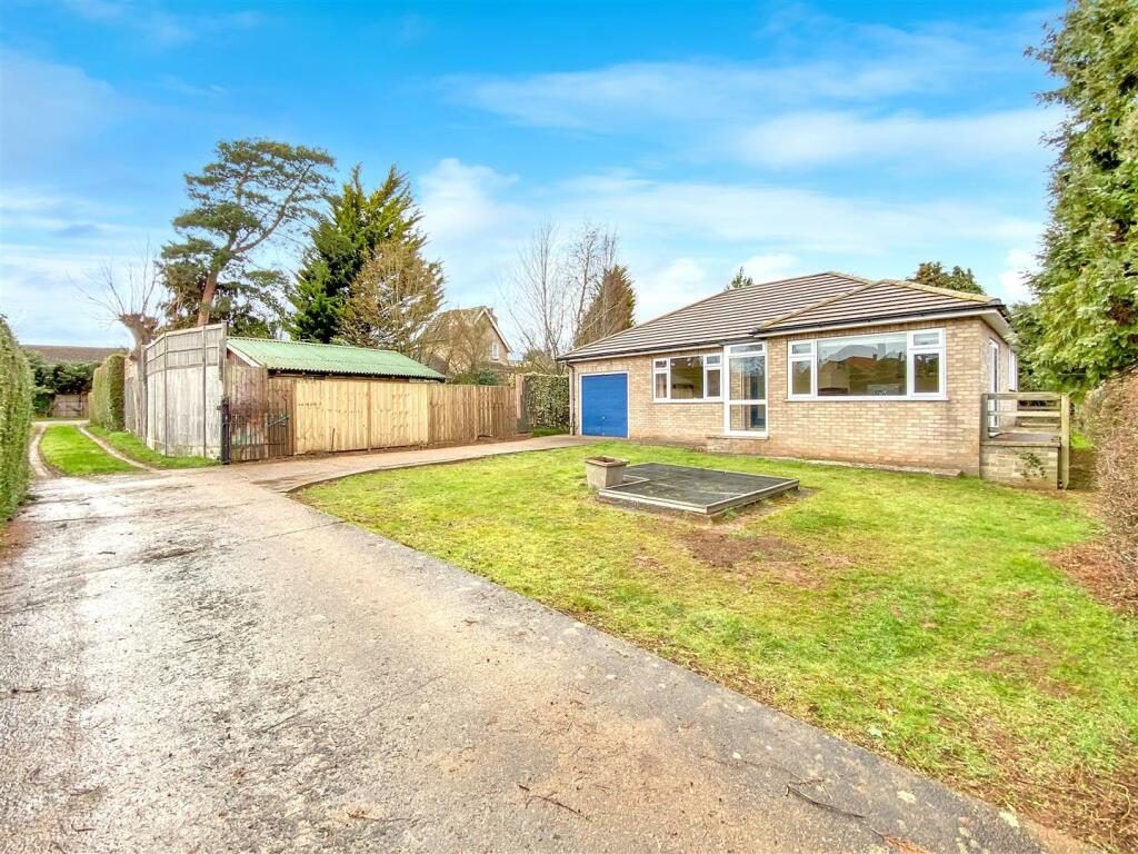 Front Aspect &amp; Private Approach 803