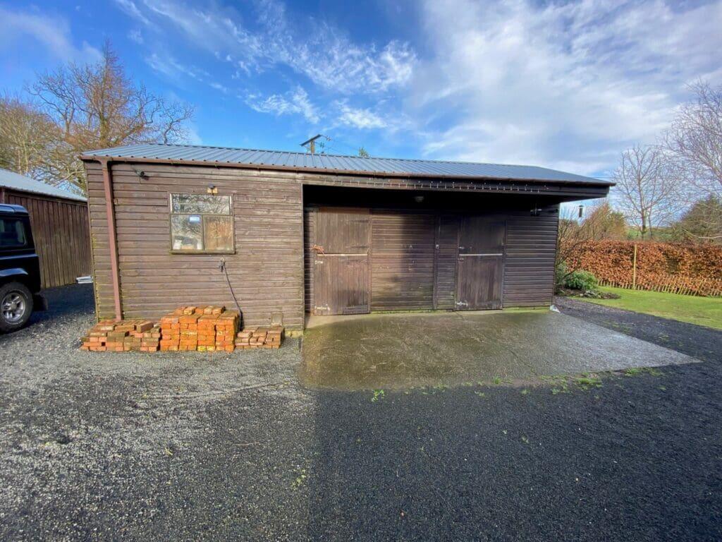 STABLES