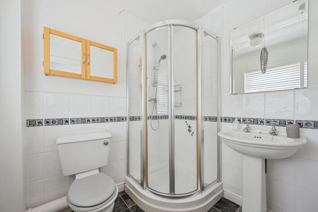 Bedroom Two En Suite