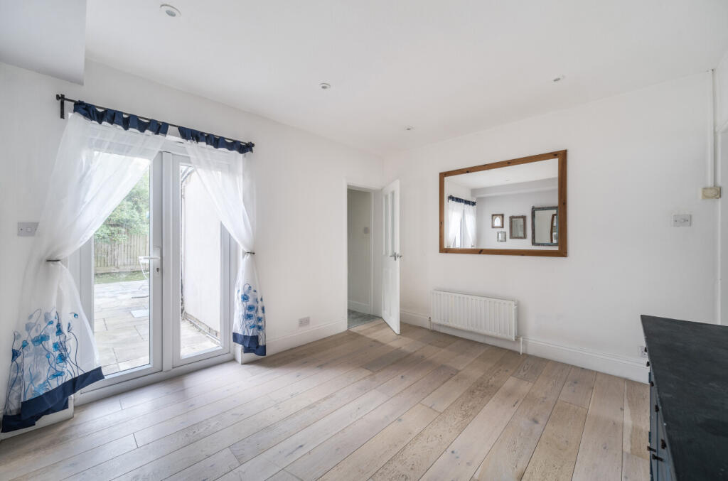 1356816-12-68d1db...