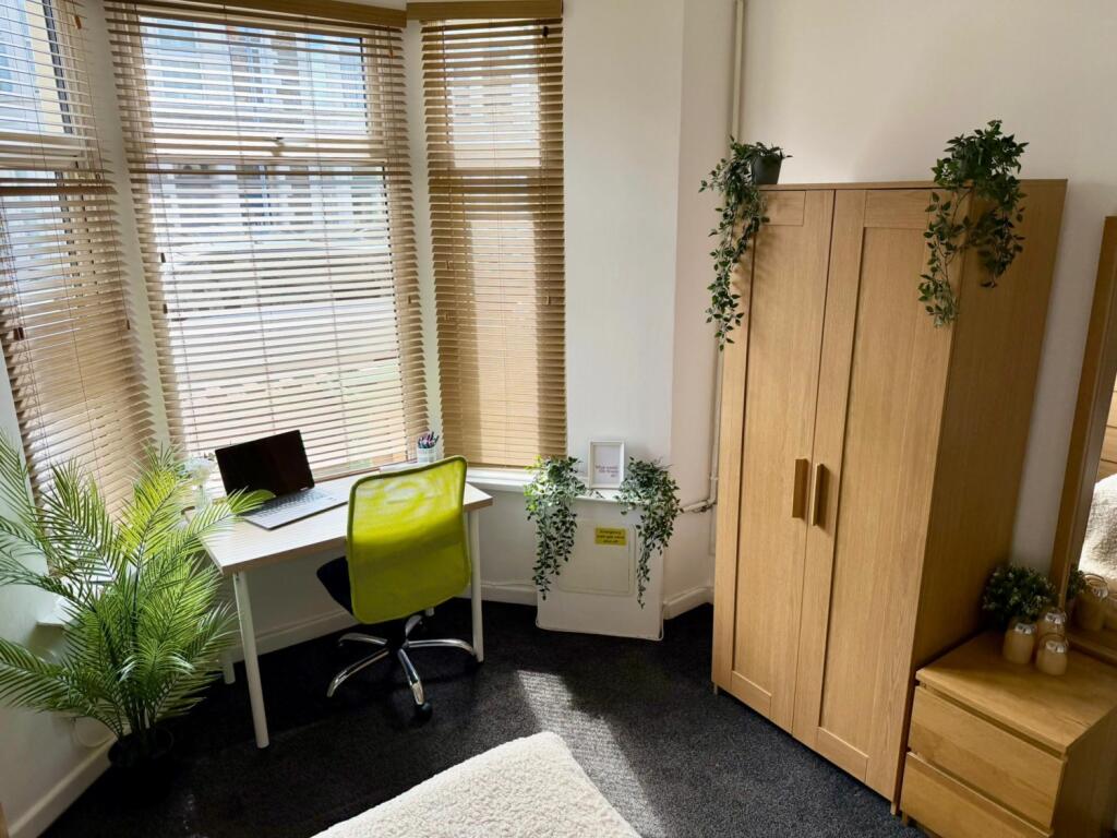 Call 02920 668585 to secure your viewing _19