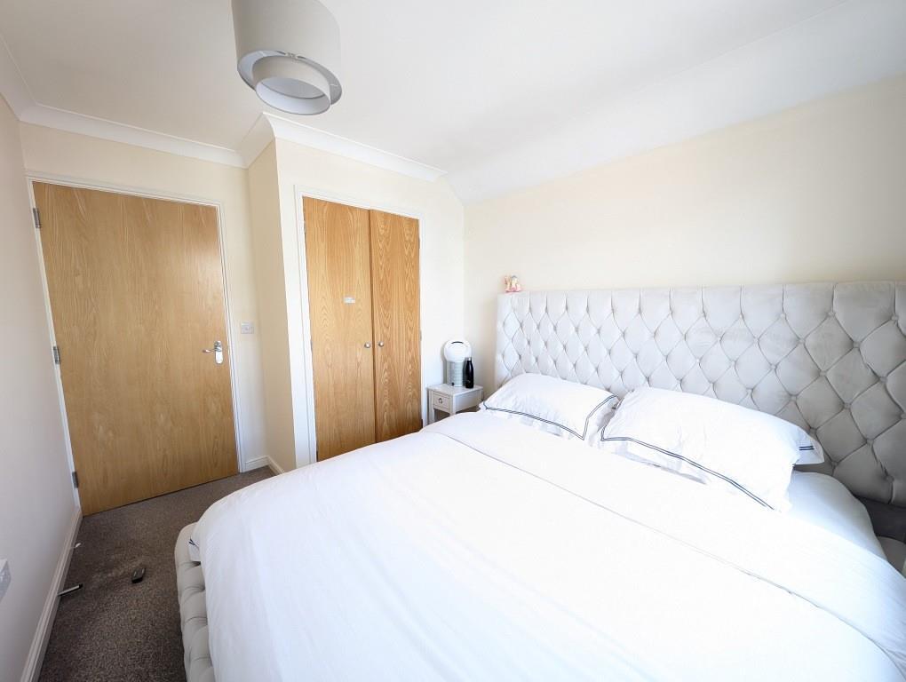 Master bedroom.jpg