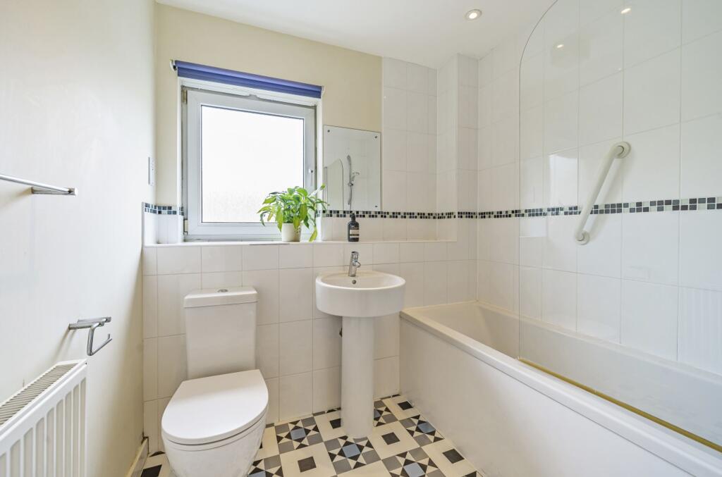 Modern Bathroom