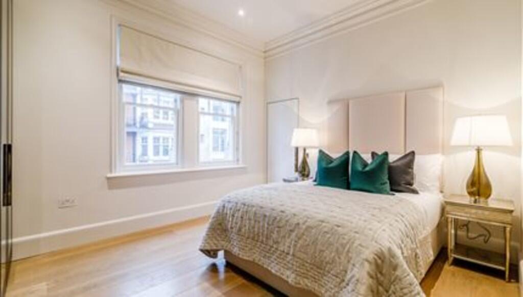 ss_p5633_63673057...