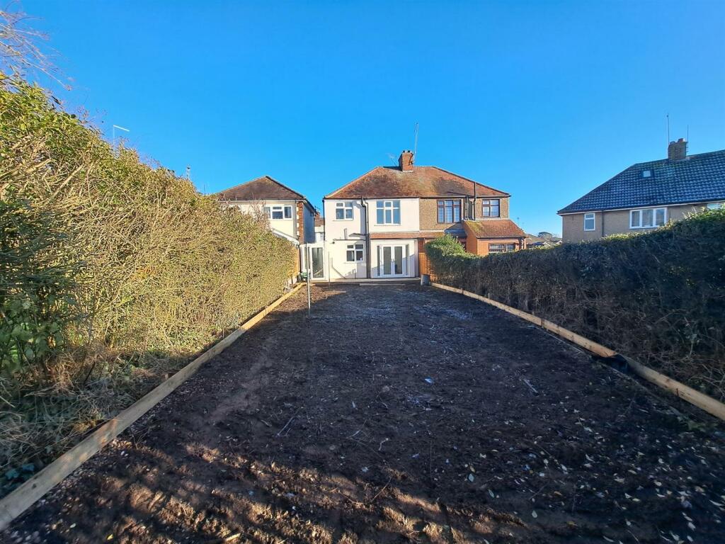 Central Avenue, Northampton