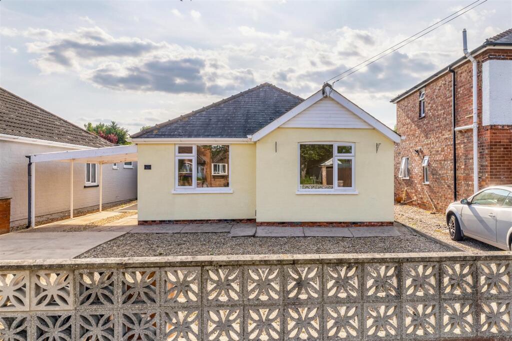 13 Hessle Drive (Boston)-4.jpg