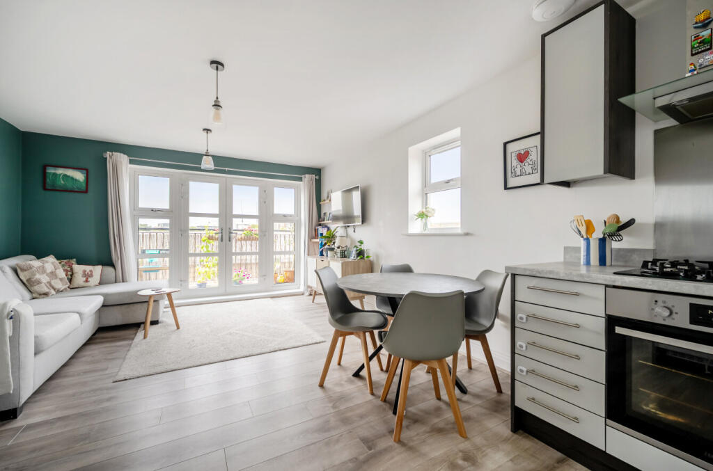 1335403-10-6894ae...