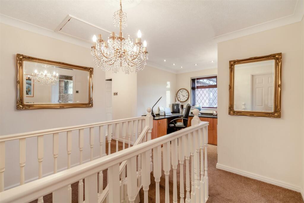 8576940-interior29.jpg