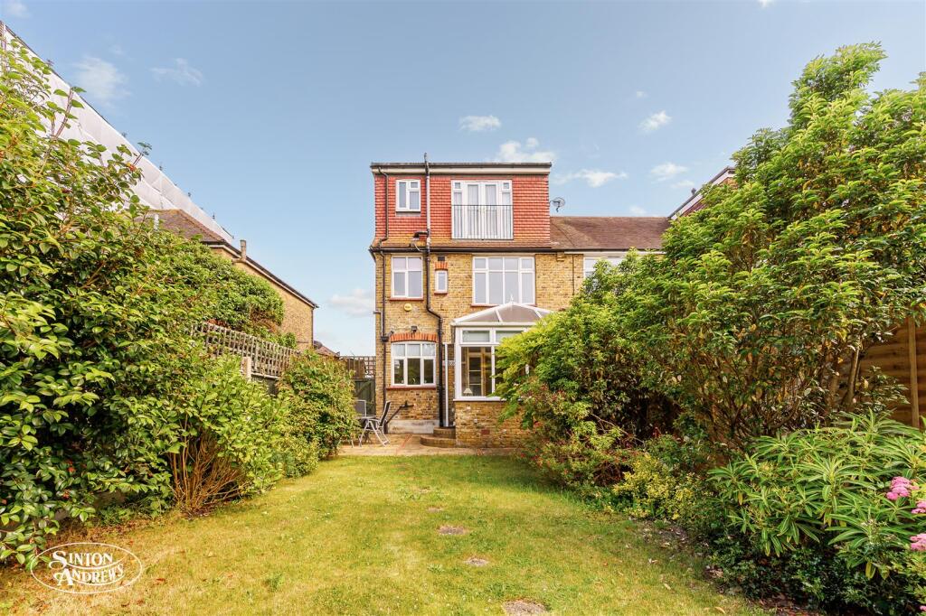 20 Erlesmere Gardens-11.jpg