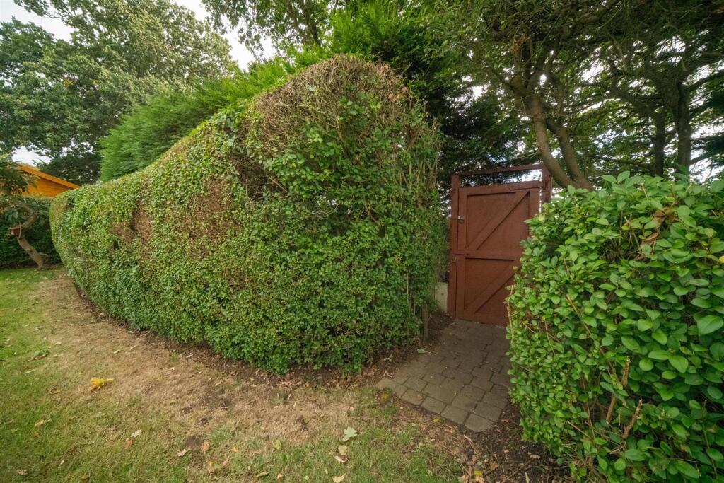 Garden Gate to Bridle Path
