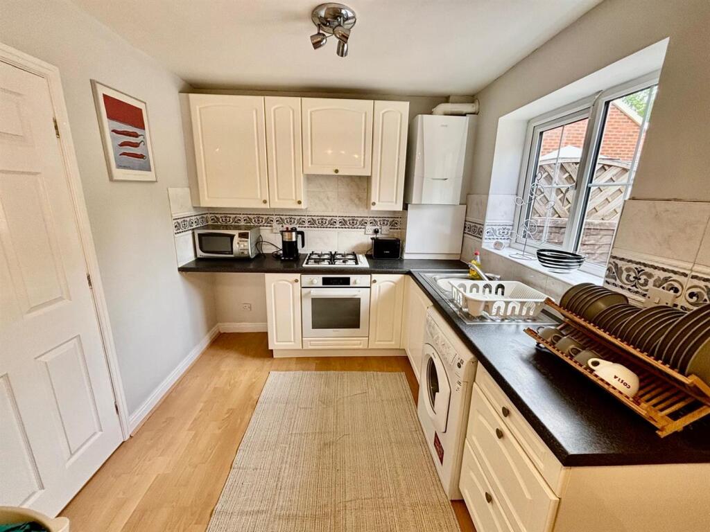 Fitted Dining Kitchen: