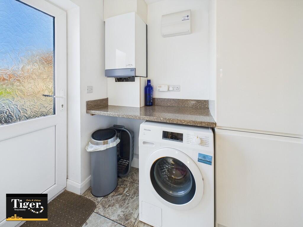 CAM02176G0-PR0538...