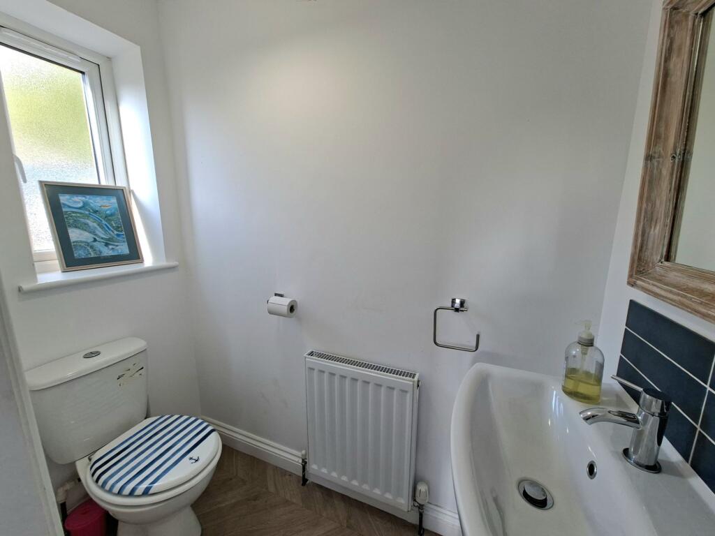 Downstairs WC/washroom