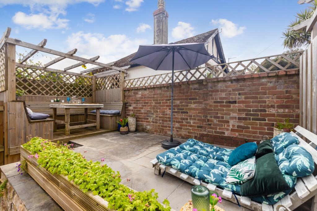 A07 - 393 Totnes Road Paignton - 250425