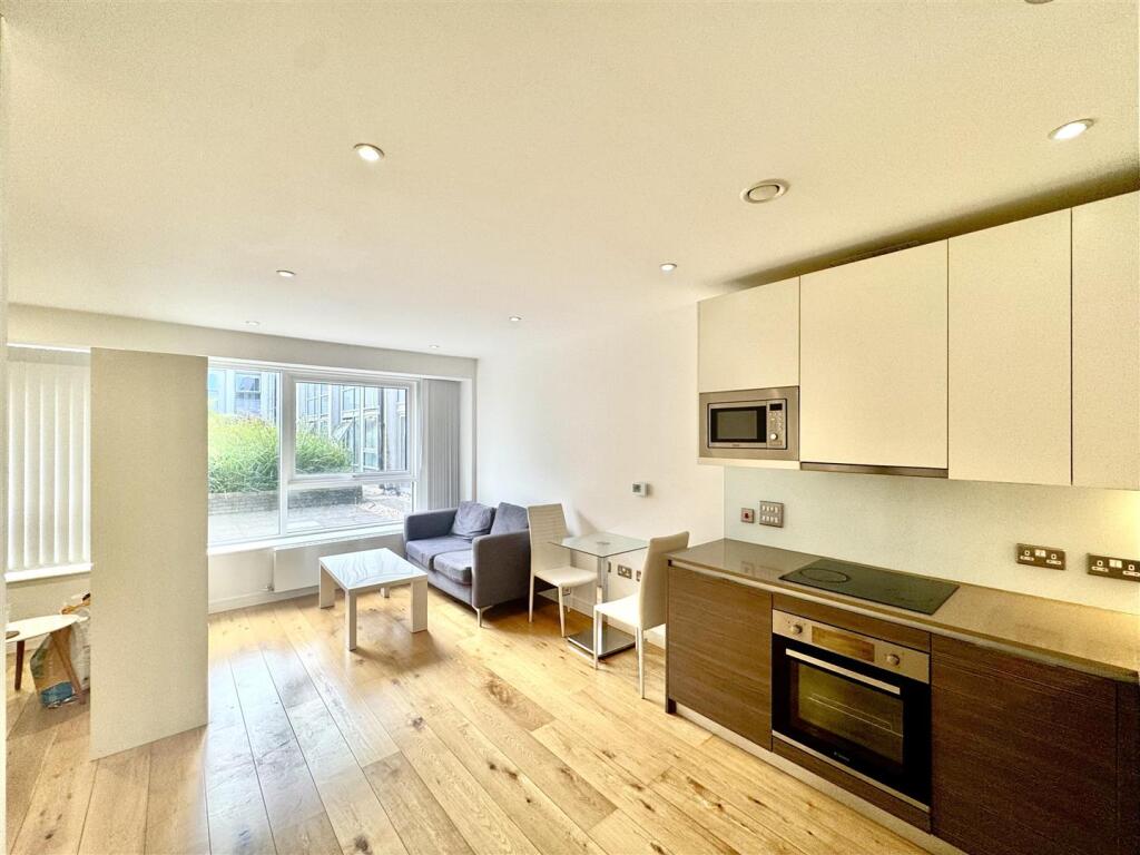 Open Plan Kitchen/Reception Room