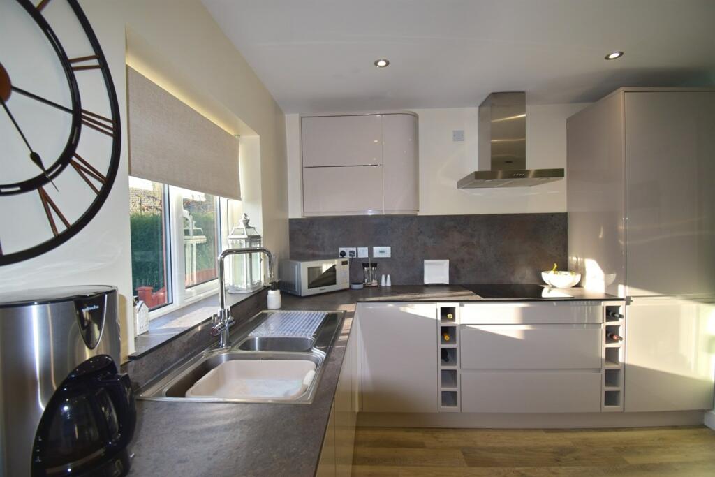 Fitted Kitchen 