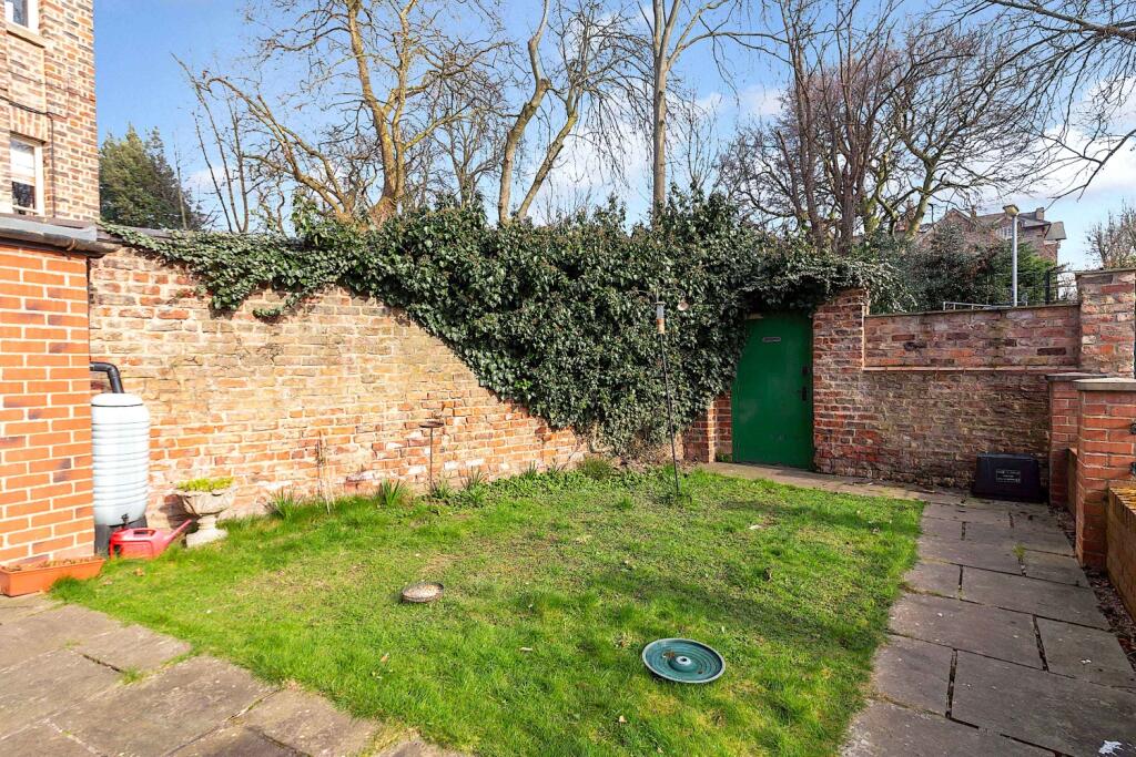 Sycamore Place - Garden