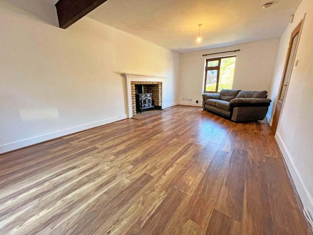 Lounge1.jpg