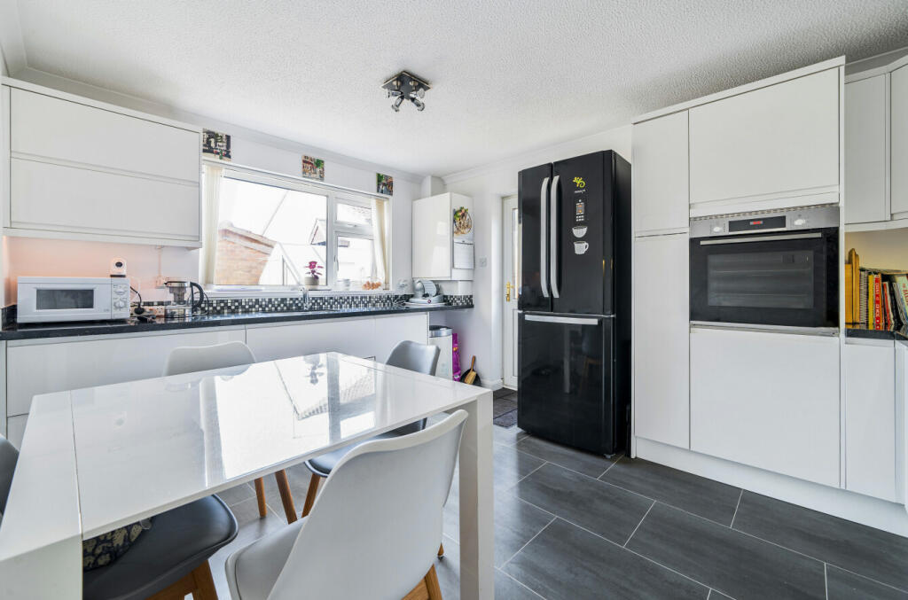 Kitchen/Breakfast Rm