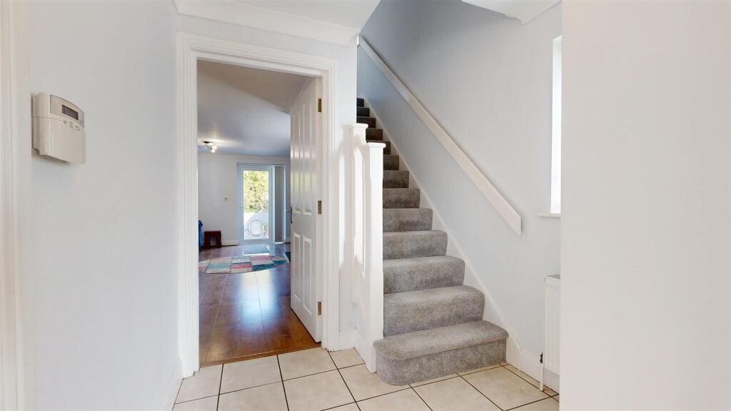 HALLWAY.jpg