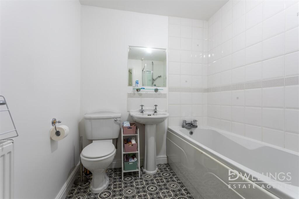 DWELEST- 29 Wyllie Mews, DE14 1BF-0019.jpg